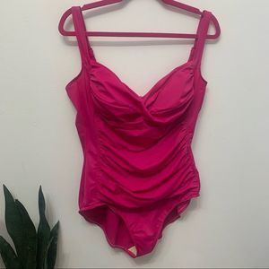 Croft &  Barrow Plus Size Swim One piece 18 Hot Pink Rushed Women’s